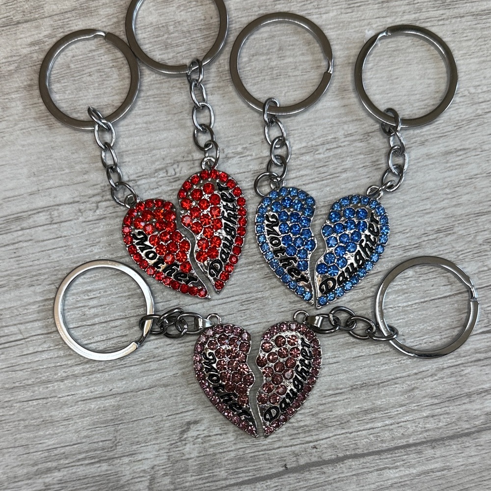 NWT Heart-Shaped Mother Daughter Rhinestone Silver Metal Keychain Set